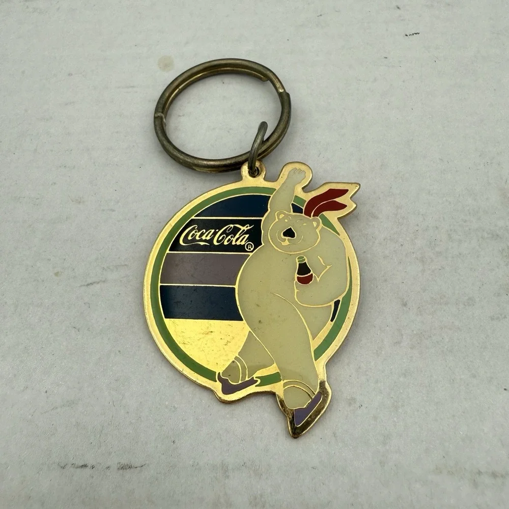 Vintage Coca-Cola Polar Bear Souvenir Keychain Metal Keyring‎